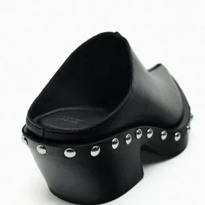 【ZARA】 ●#LEATHER STUDDED CLOGS● Size:36 Zara + Wood Leather Studded Clogs